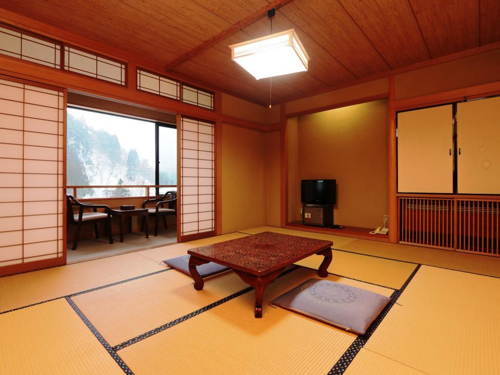 Yunohirakan Takayama  Exterior photo